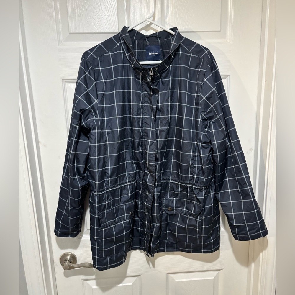 BASIC EDITIONS Navy/White Lightweight Jacket